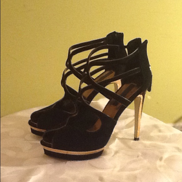 Bcbgmaxazria Black Suede Platform Pumps